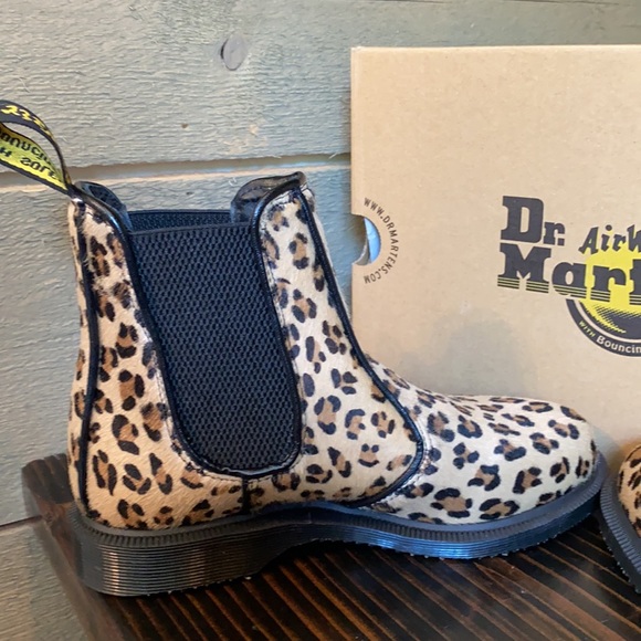 NWT Dr Martens Chelsea Boots In Flora Leopard - Picture 15 of 17